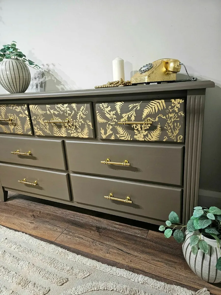 Contemporary dresser - Image 3