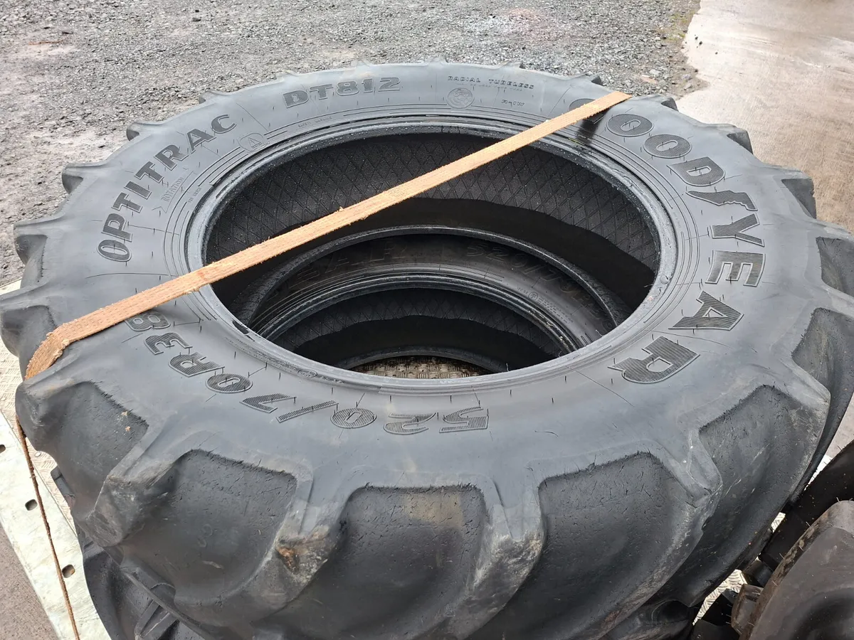 GOOD YEAR 520-70-38 TYRES - Image 1