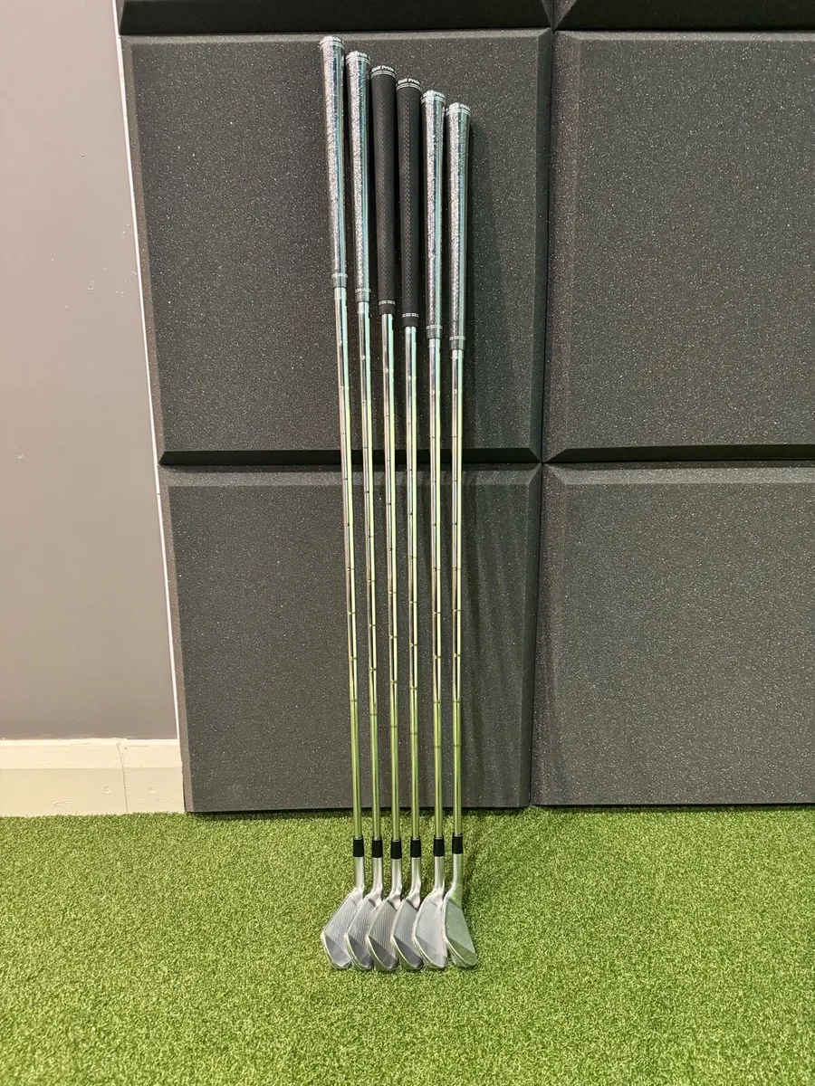 Srixon ZXi5 5-PW Irons S400 Tour Issue shafts - Image 2