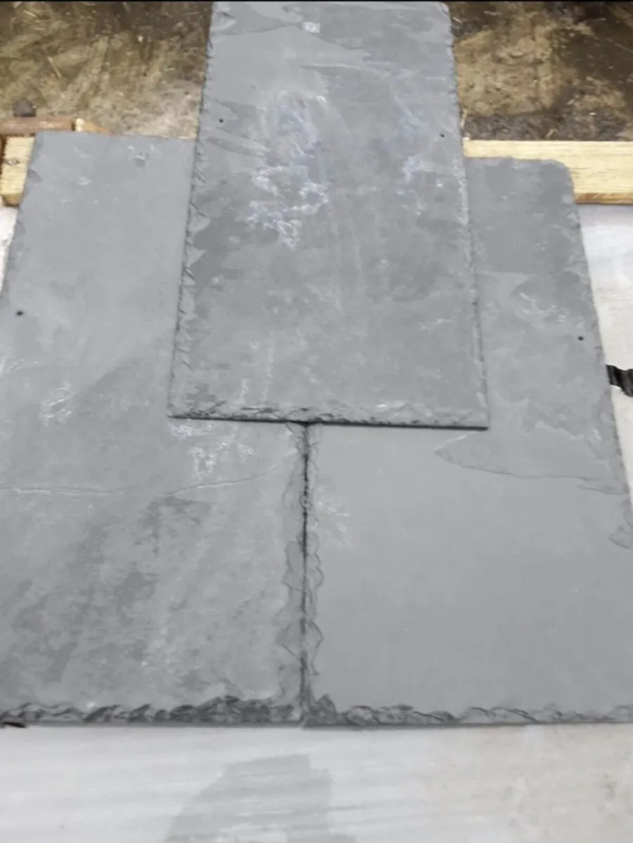 700 qty 60x30cm (24x12) Unused Natural Slates