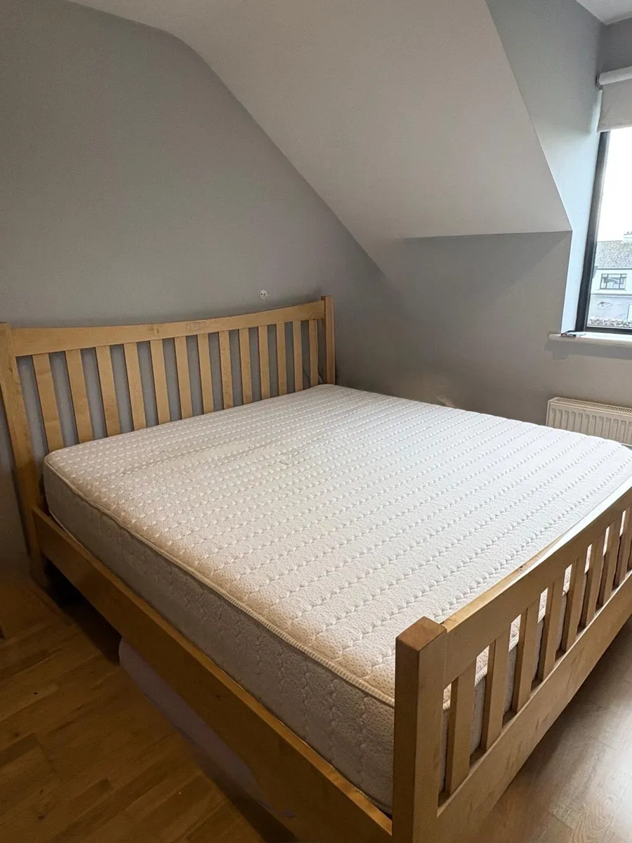 6ft Superking Bed with matching bedside lockers - Image 3