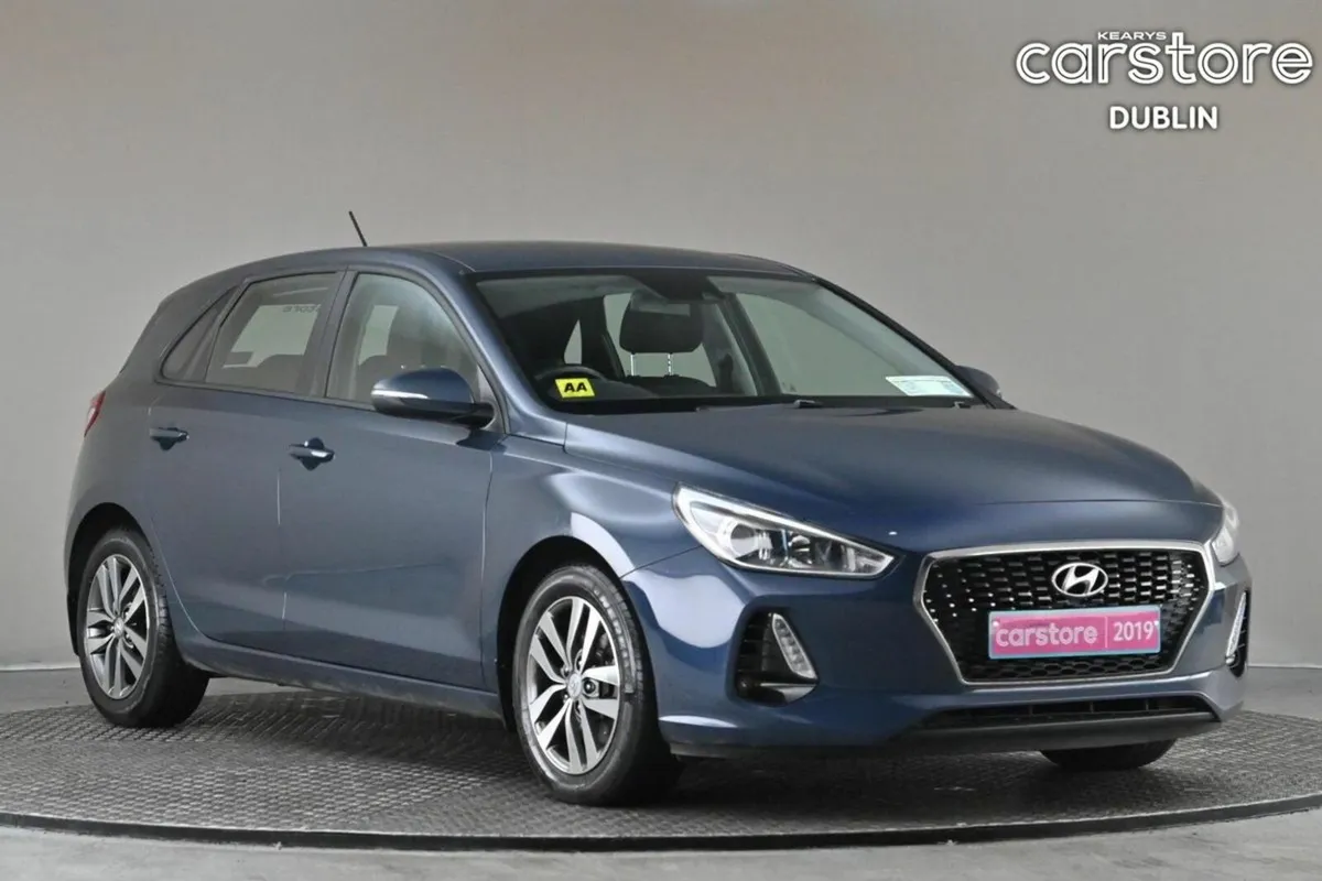 Hyundai i30 1.4 DELUXE 6SPD **REVERSE CAM** - Image 1