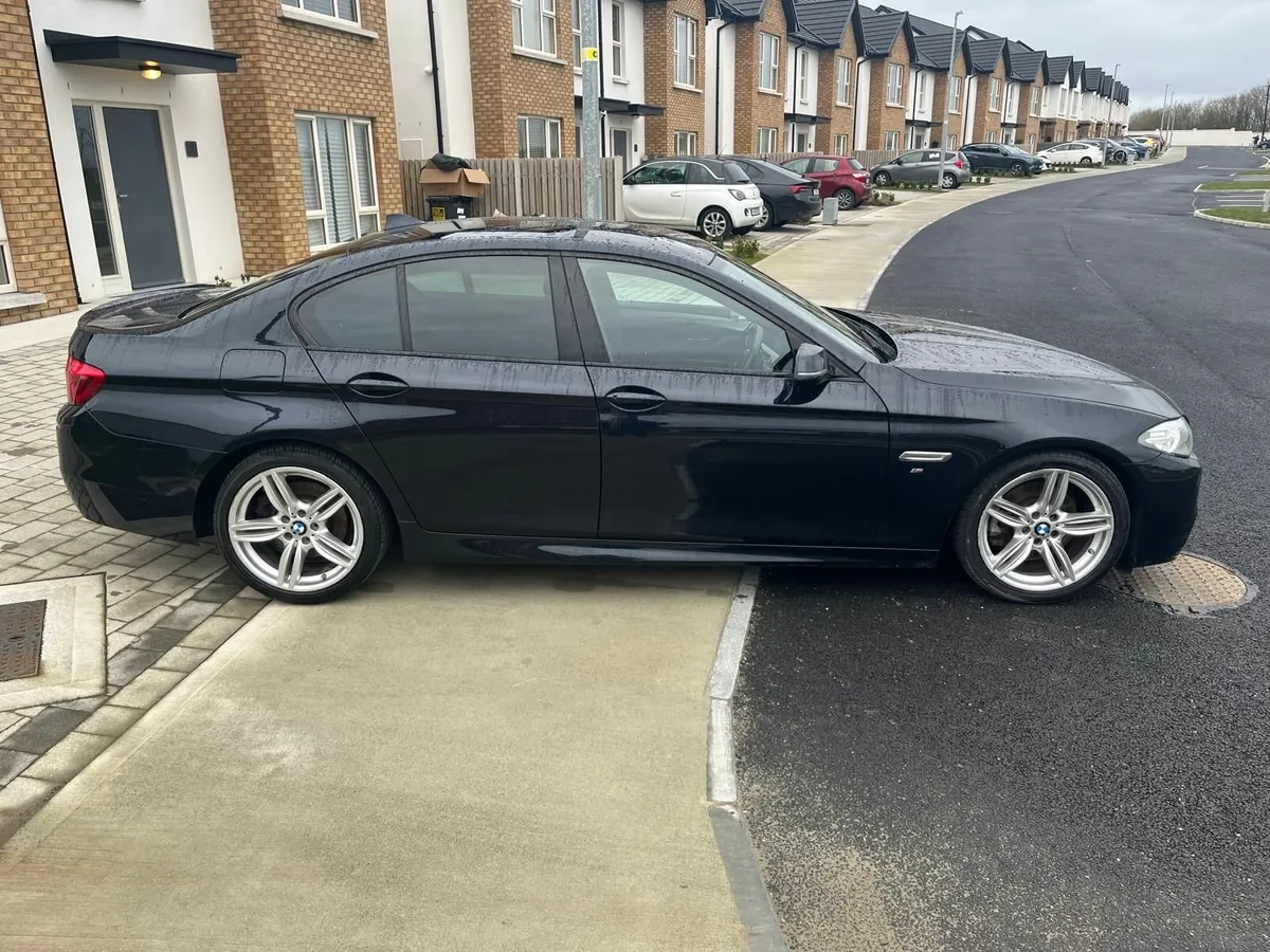 BMW 5-Series 2016 - Image 4