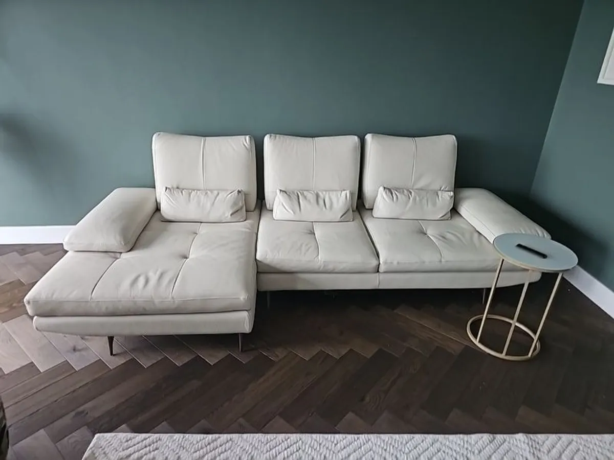 sofa - Image 2