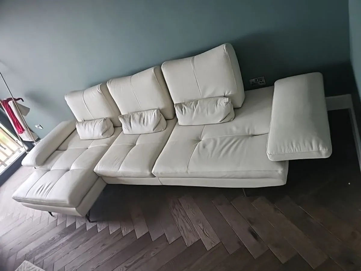 sofa - Image 4