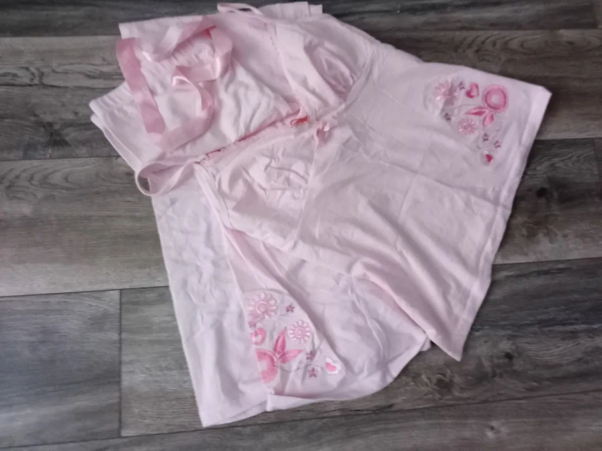 (Free) Women's Pyjamas x 2. - Image 2