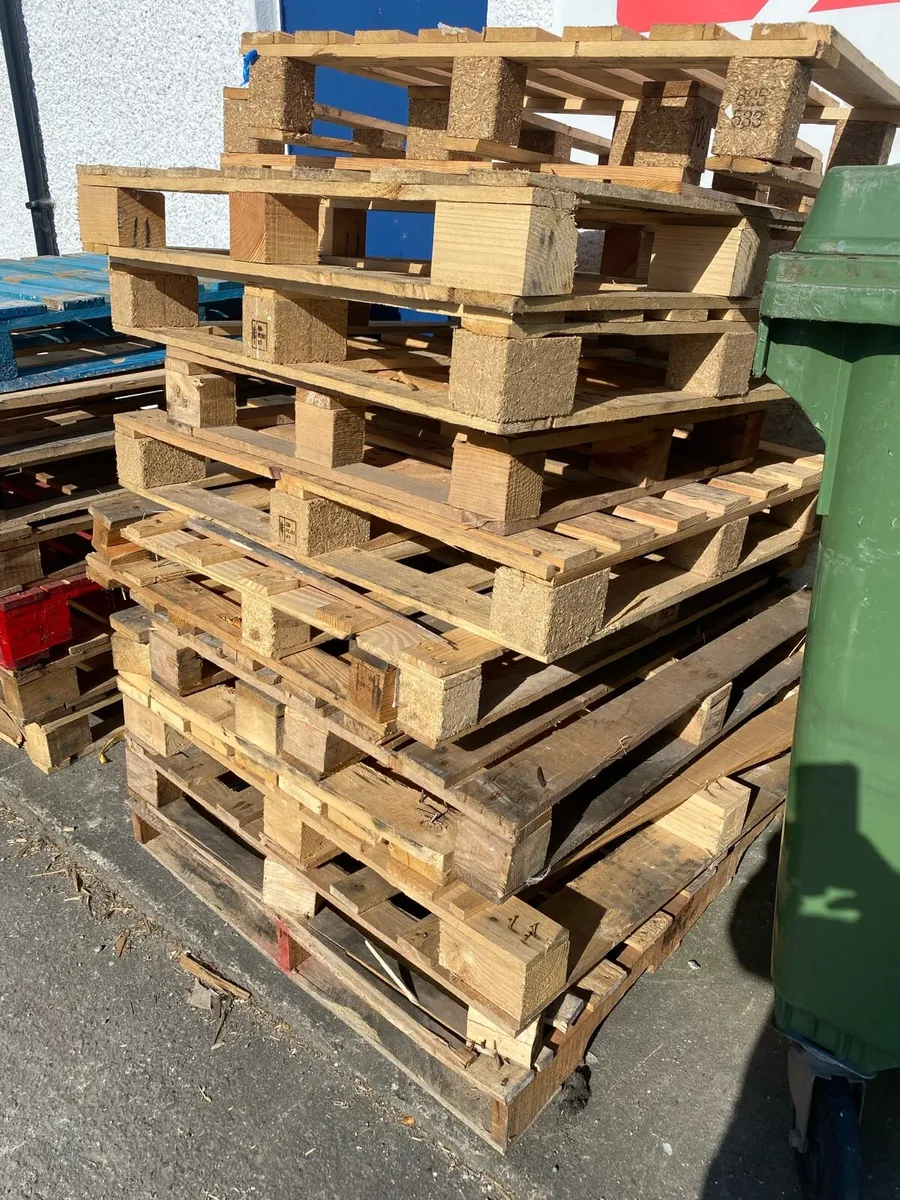 Wooden pallets - Image 1