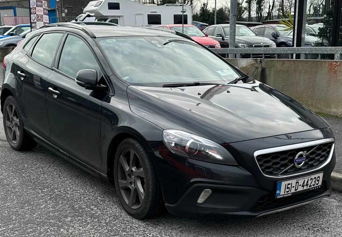 Volvo V40 Cross Country Turbo Diesel 2015 - Image 3