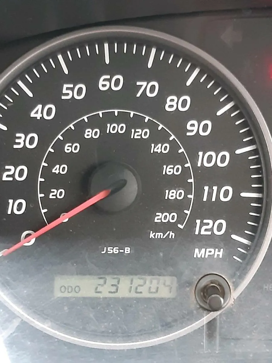 Toyota landcruser 2004 - Image 4