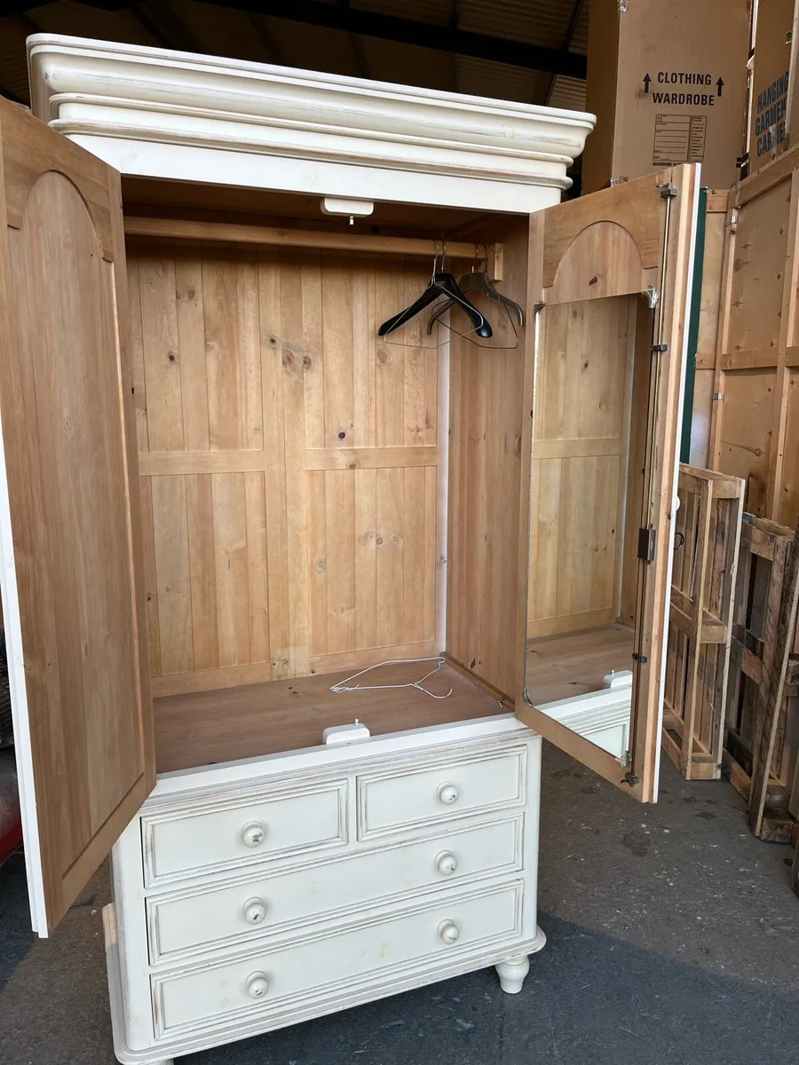 Victorian style Wardrobe over Chest - Image 2