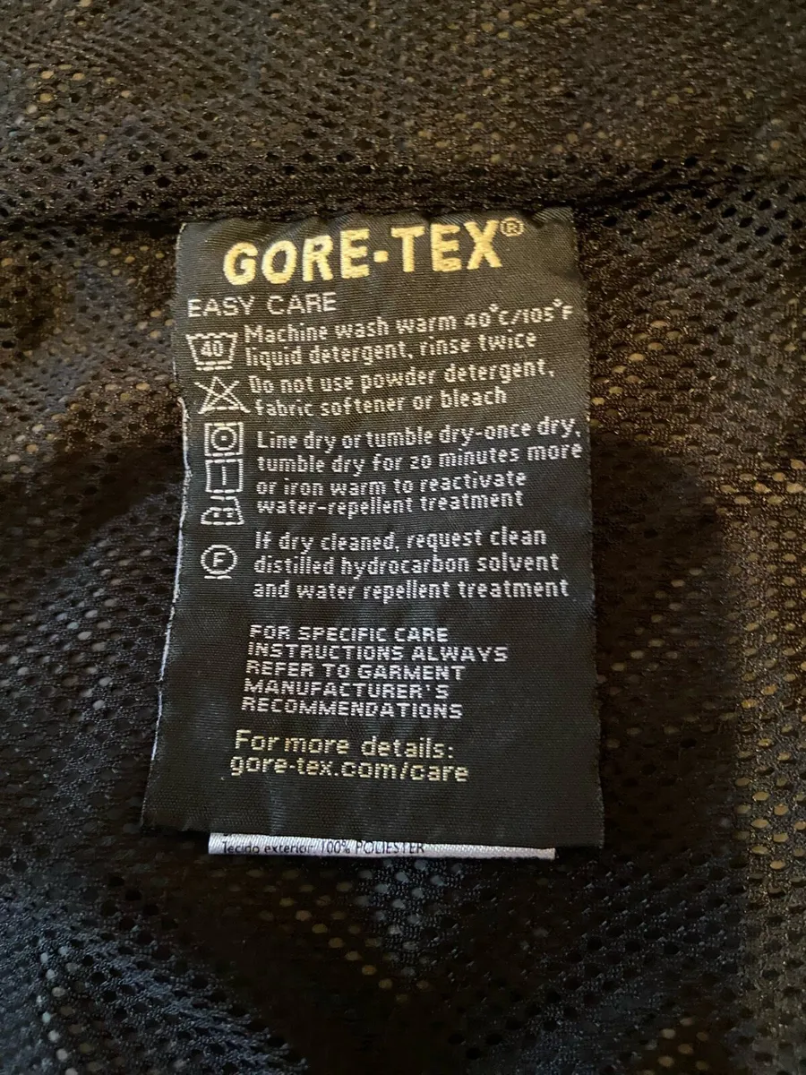 Galvin Green Gortex Jacket - Image 4