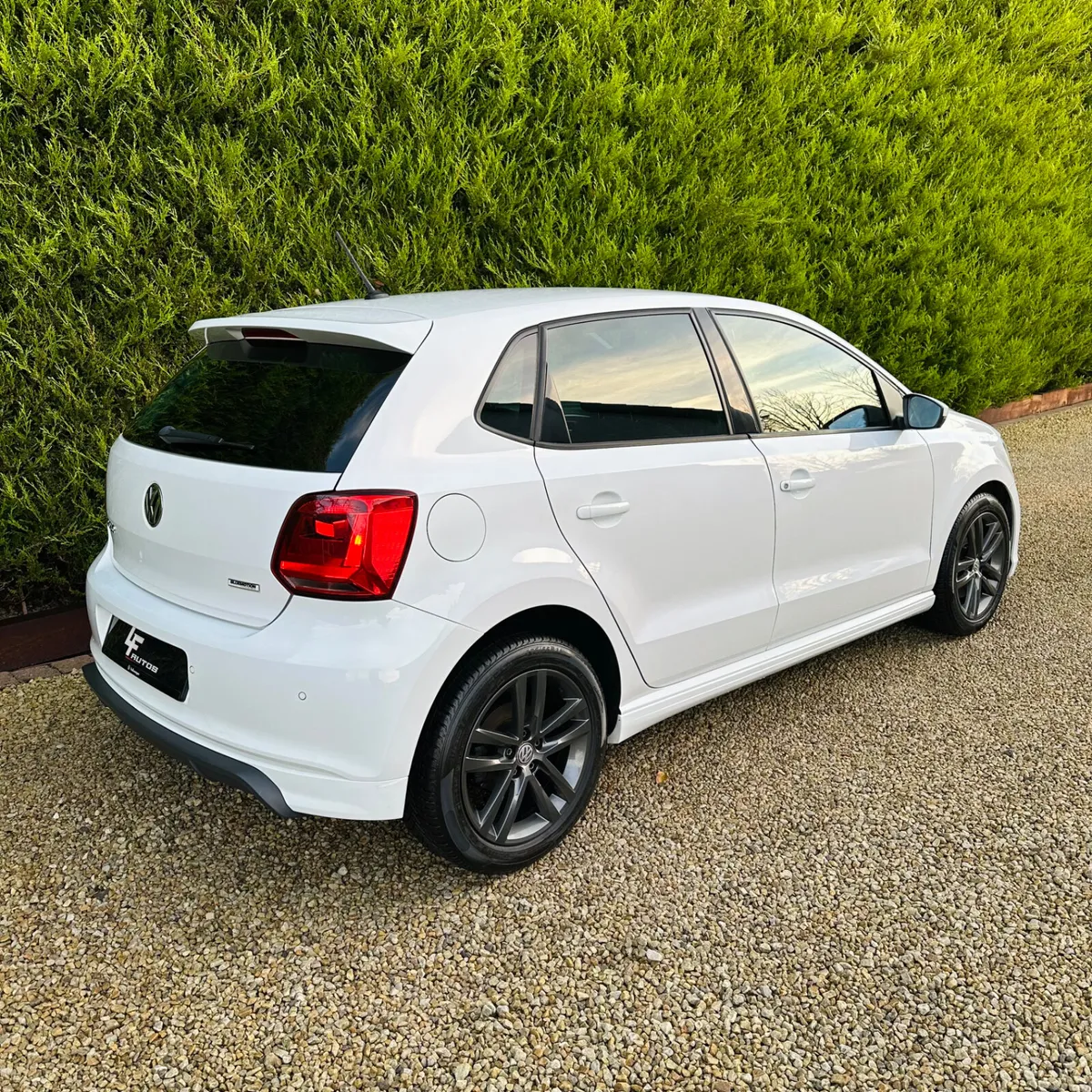 2016 VOLKSWAGEN POLO R LINE - Image 4