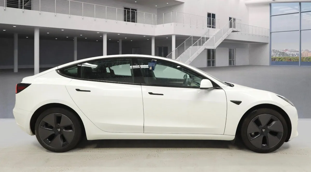 2022 Tesla Model 3 Long Range AWD saloon - Image 3