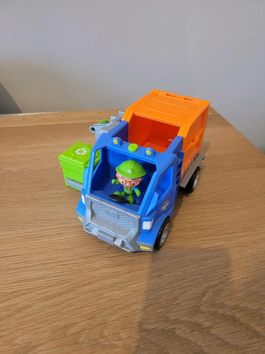 Blippi garbage truck - Image 2