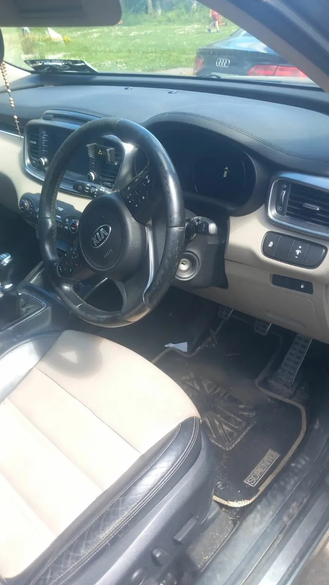 Kia sorento 7 seater - Image 3