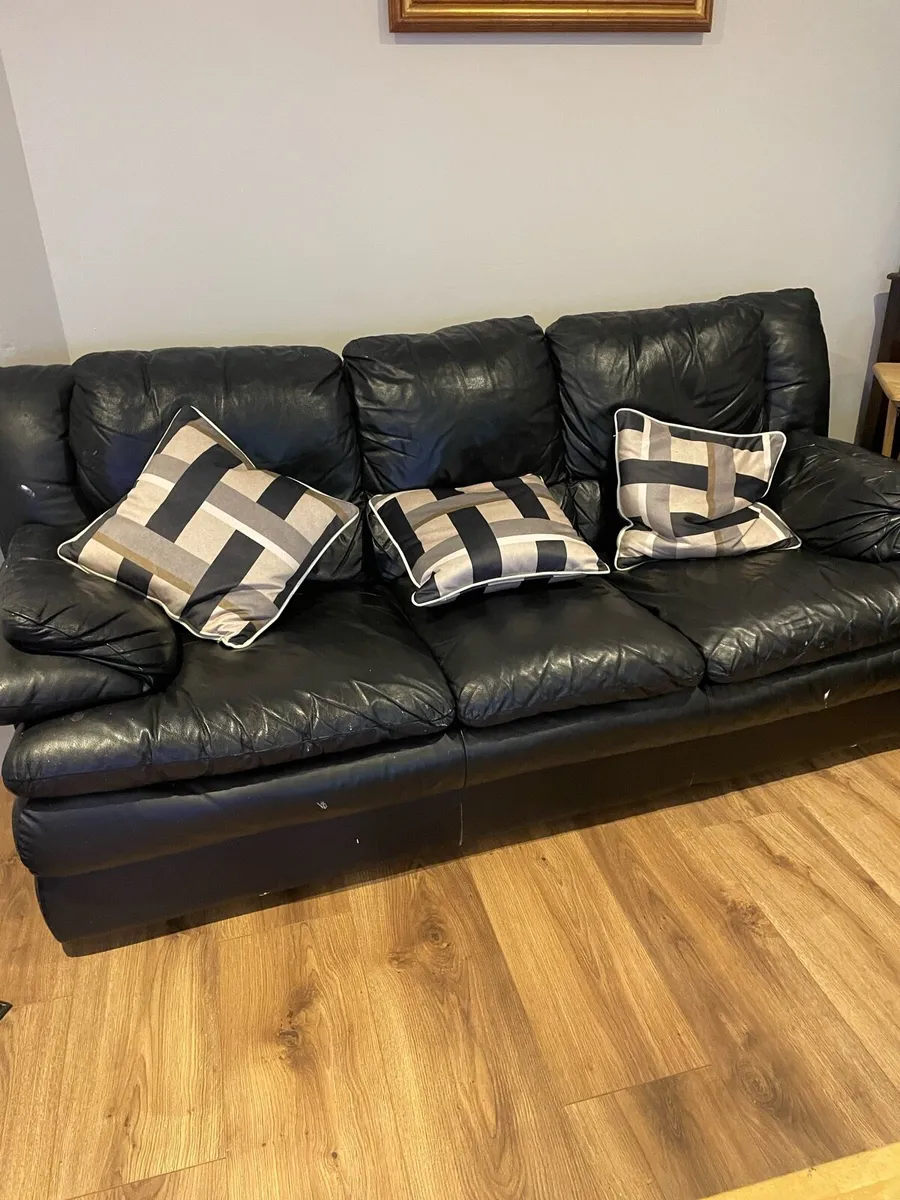 3 seater and 1 seater x2 - Image 1