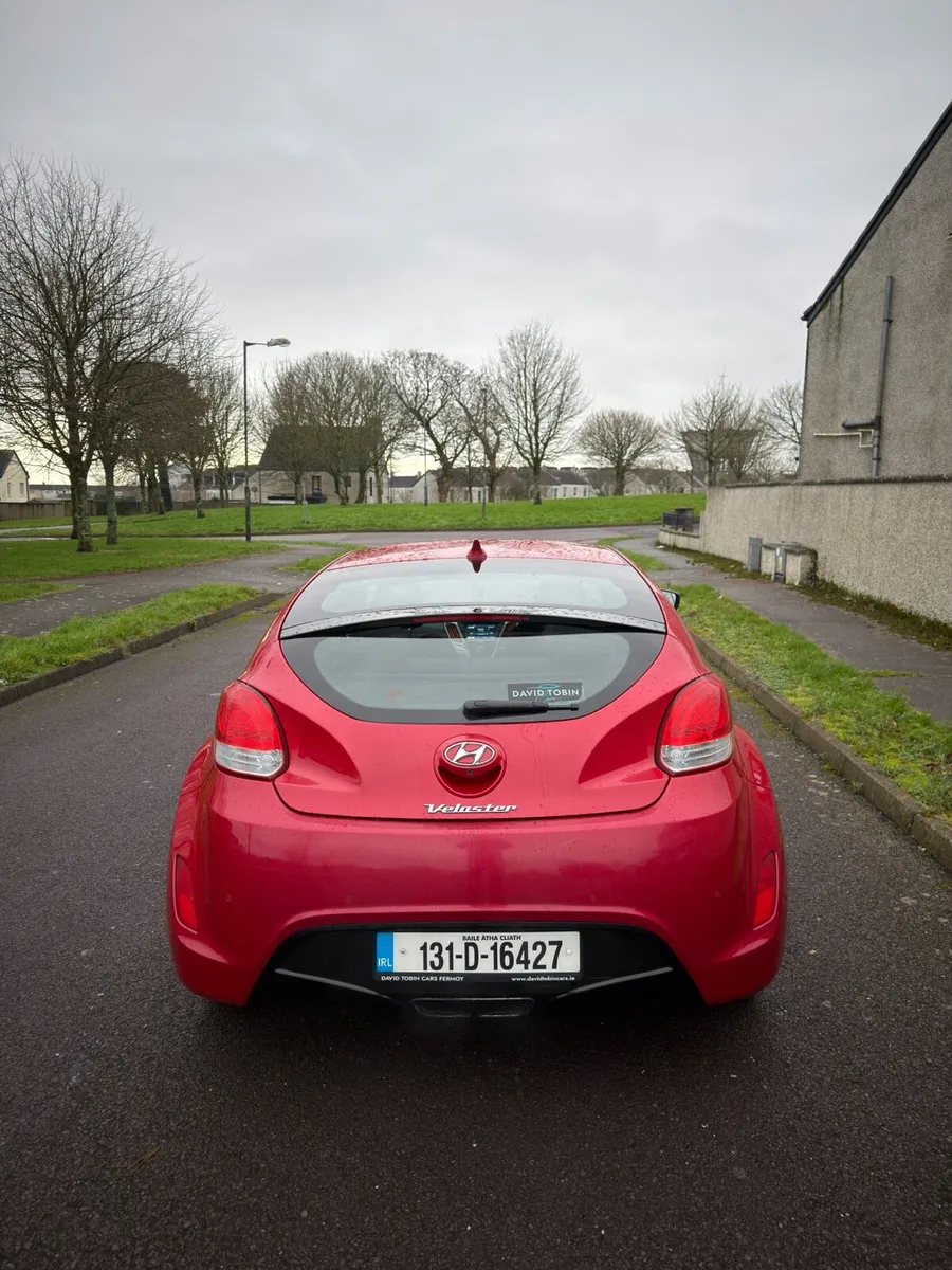 Hyundai Veloster - Image 4