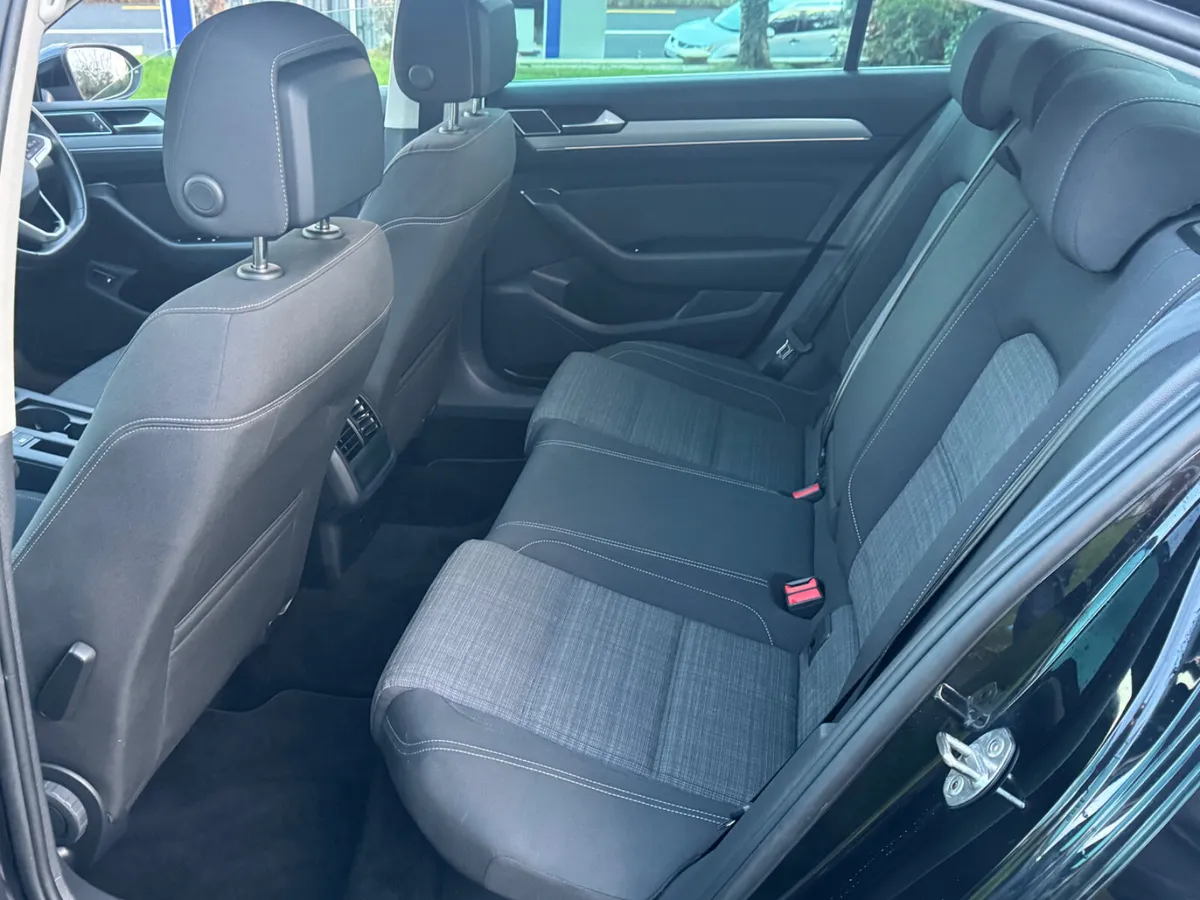 JAN SALE 🎯 Volkswagen Passat 2022 automatic - Image 3