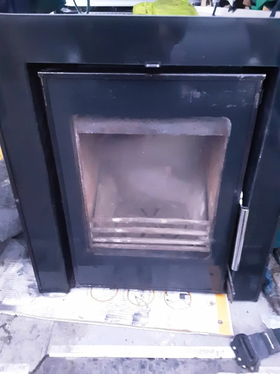 Insert Stove - Image 1