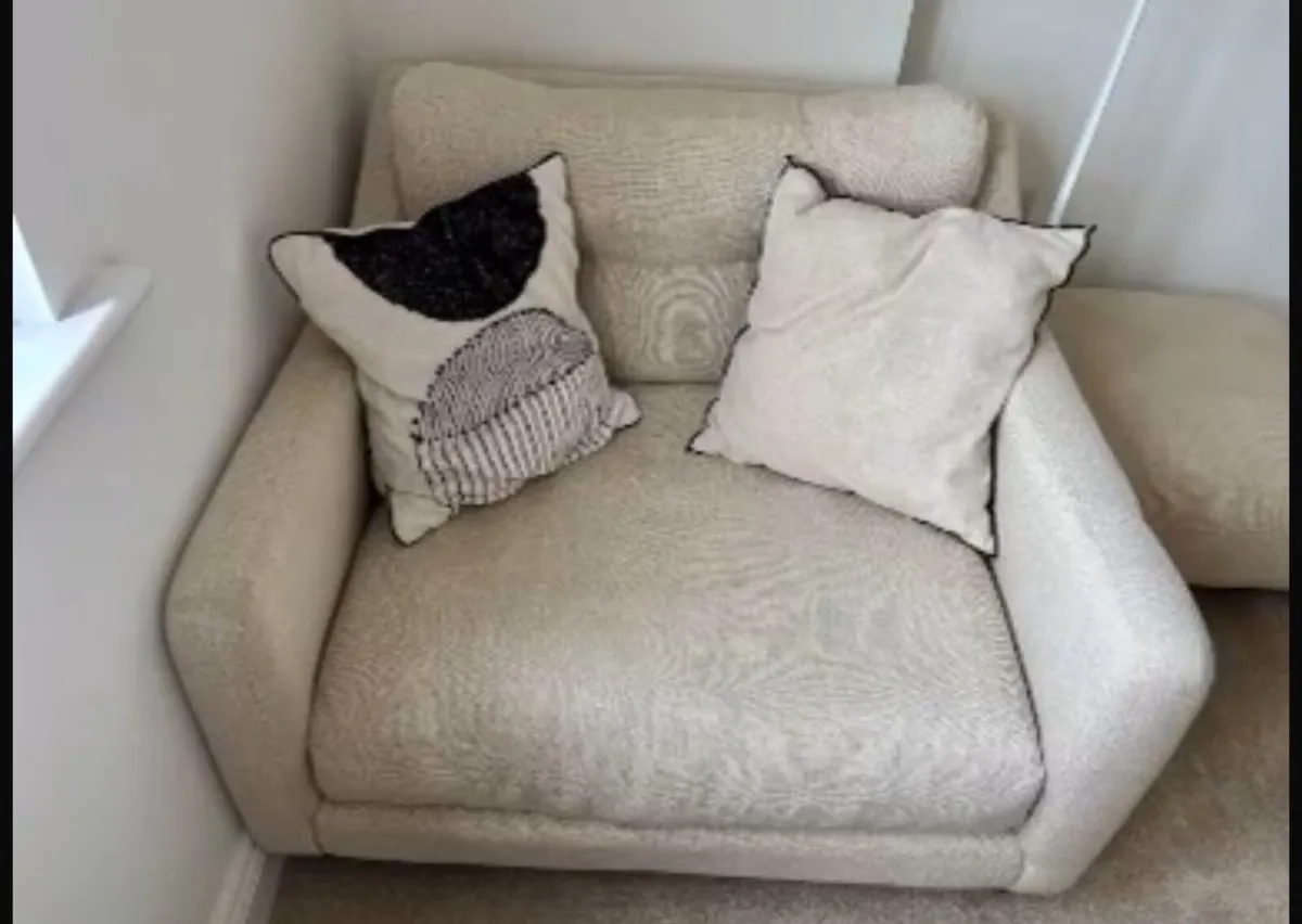 3 piece suite of furniture - Image 3