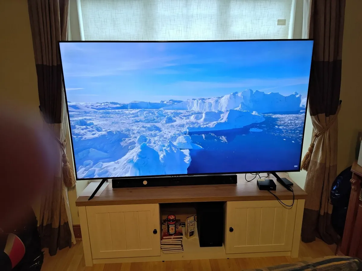 75" TU7100 Crystal UHD 4K HDR Smart TV - Image 1