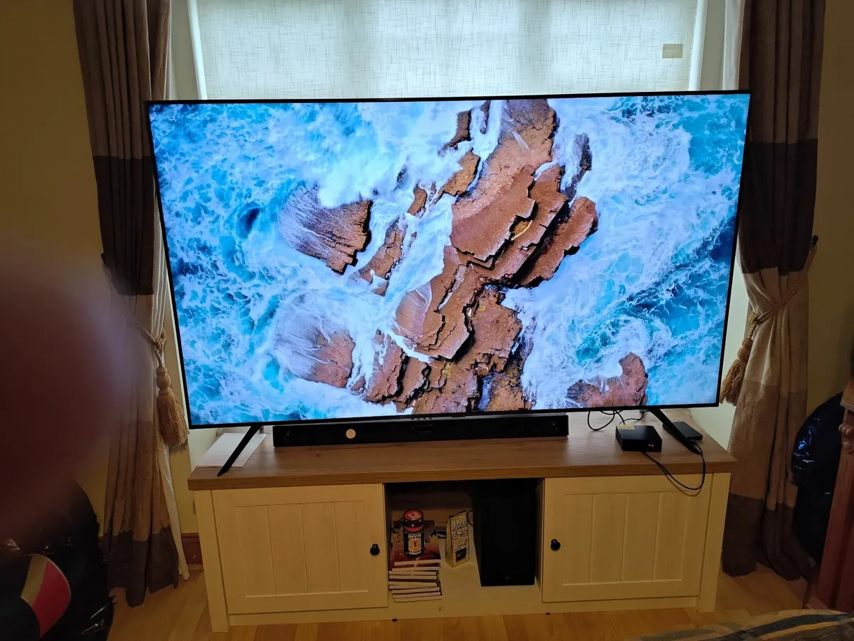 75" TU7100 Crystal UHD 4K HDR Smart TV - Image 4