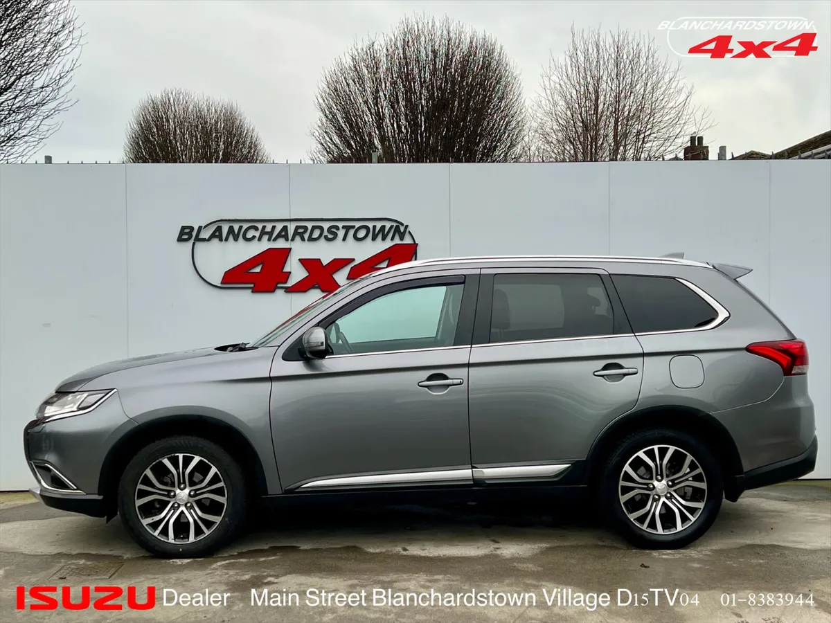 MITSUBISHI OUTLANDER DIESEL 7 SEATER AWD SHOWROOM - Image 3