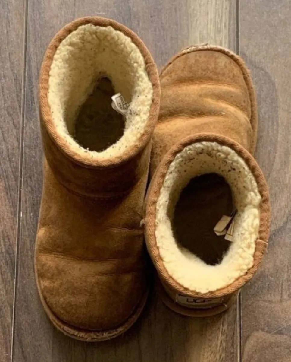 Girls Genuine Ugg Boots: Size 1 - OR FREE WITH ANY - Image 1