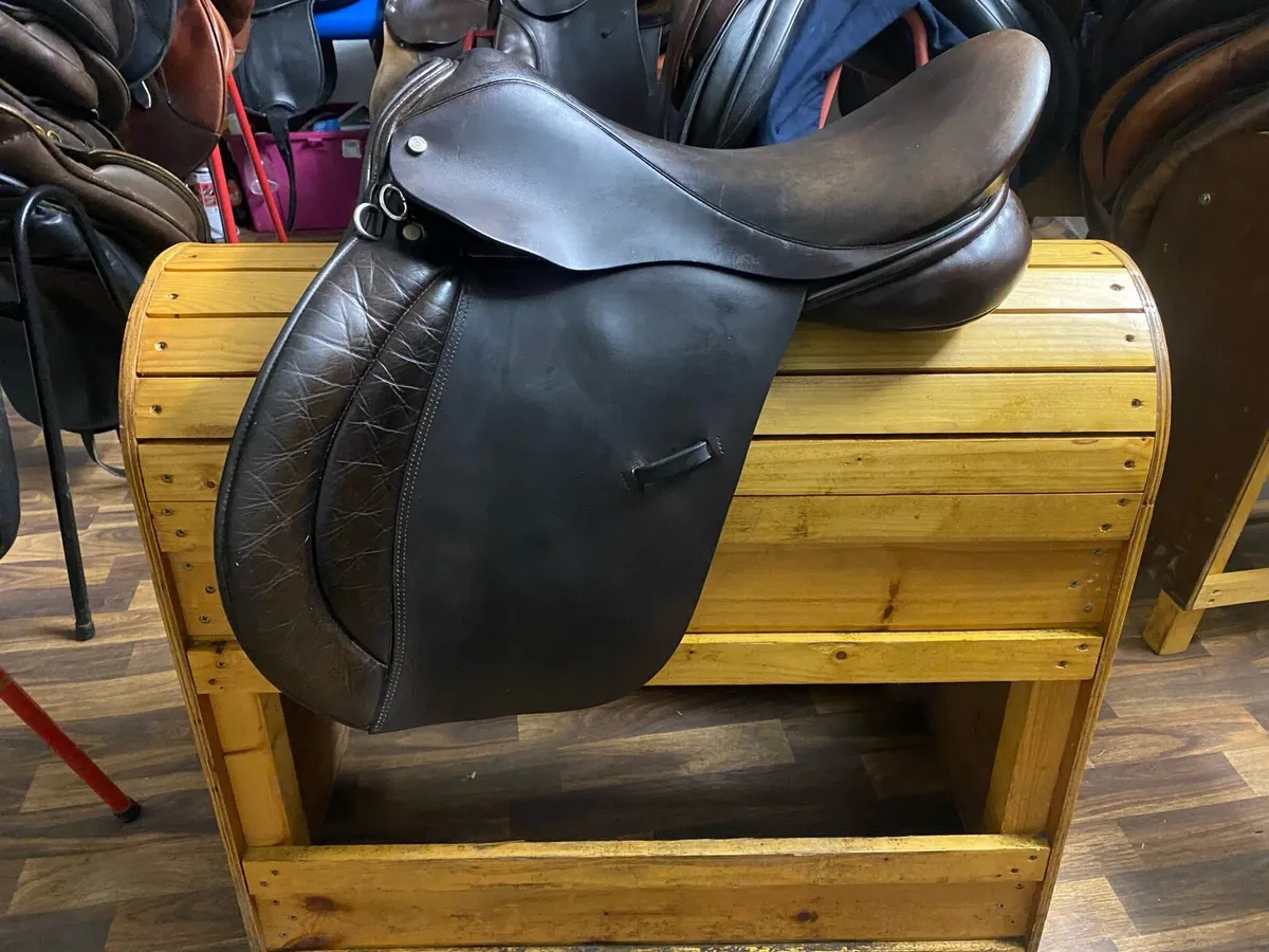 18” meadow creek brown Leather saddle - Image 1