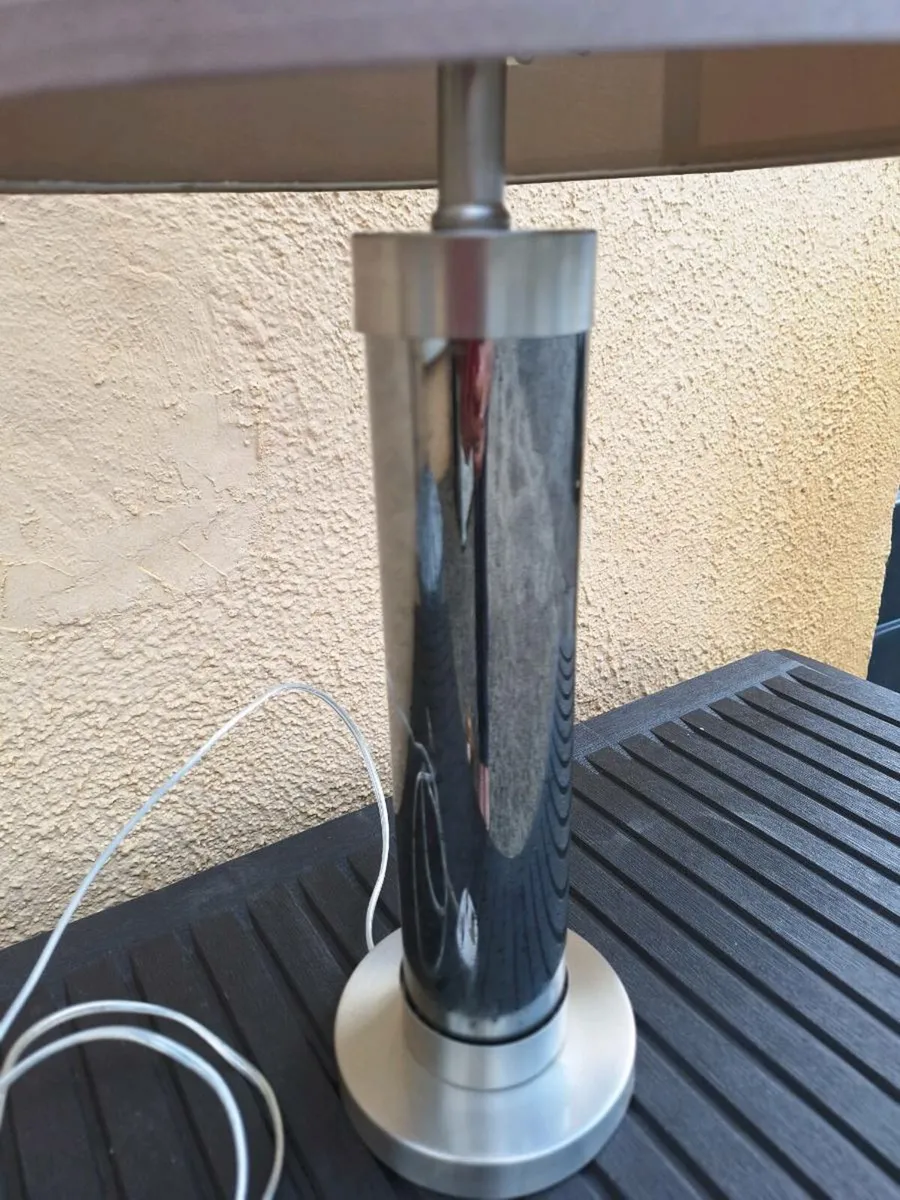 Lovely metal table lamp - Image 2