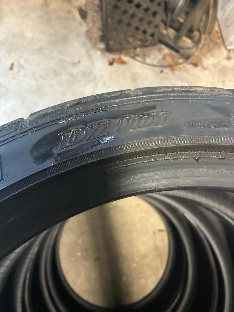 Dunlop direzza tyres and Merc A Class alloys - Image 4