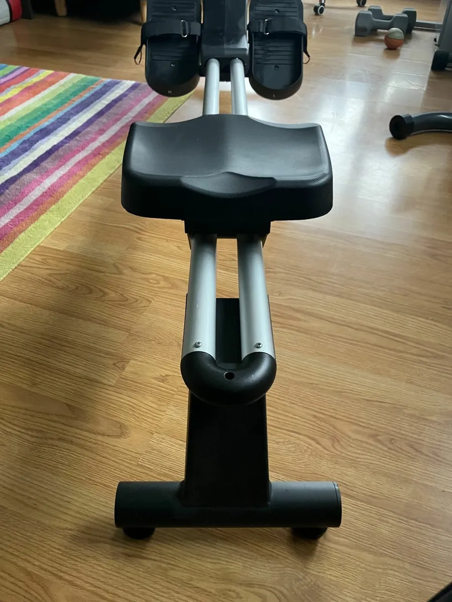Rowing machine - Image 2