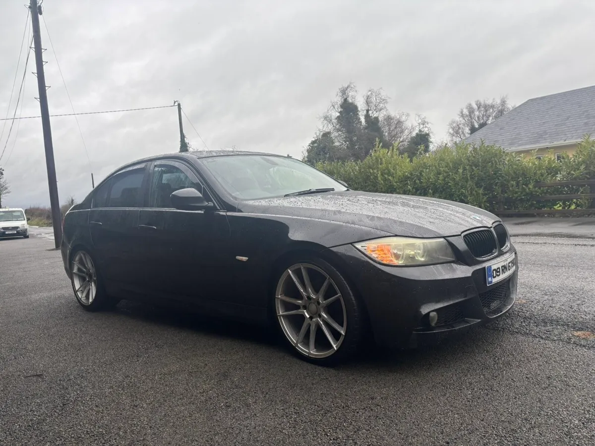 BMW 318d m sport manual - Image 3