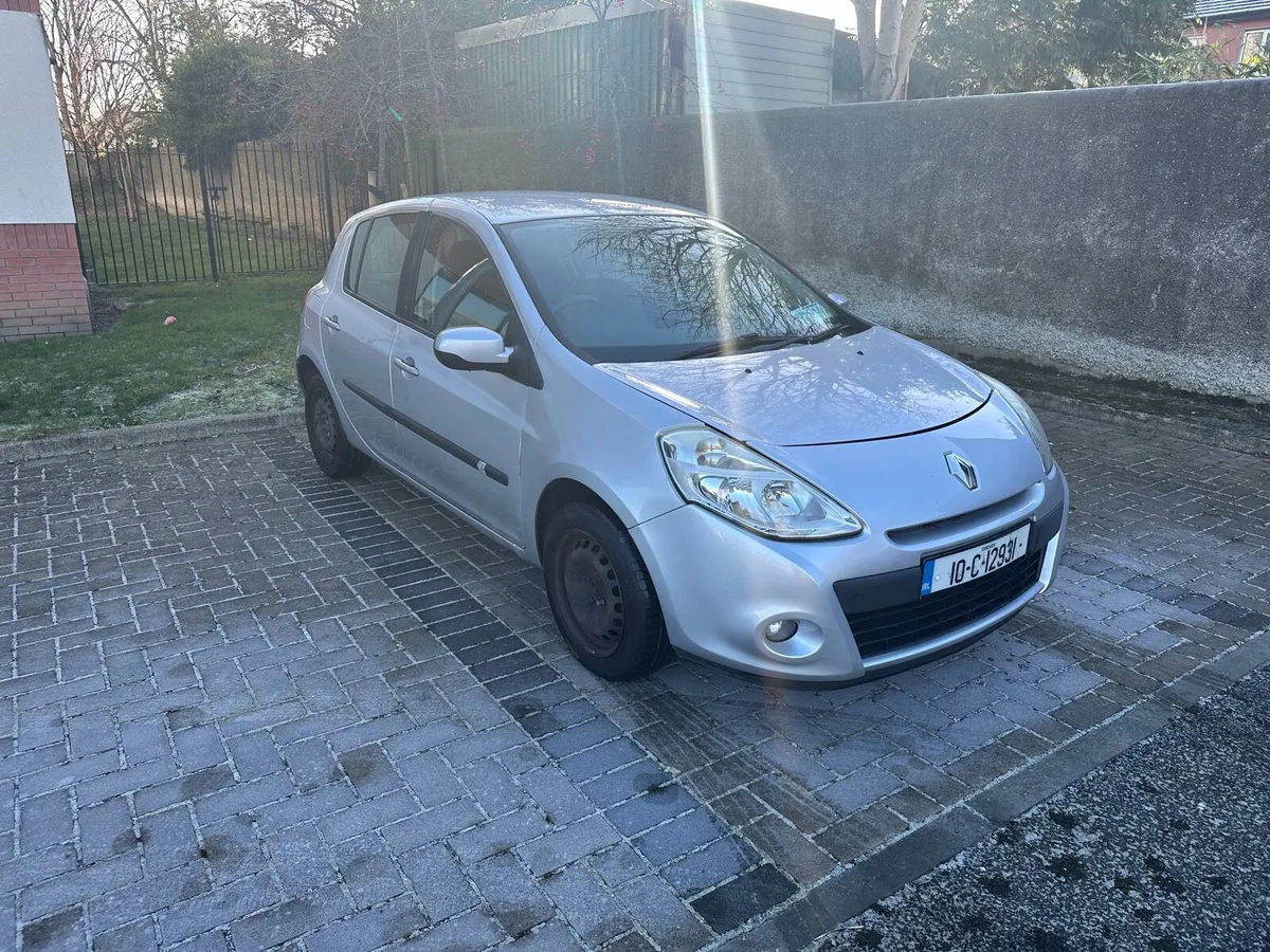 Clio 2010 - Image 3