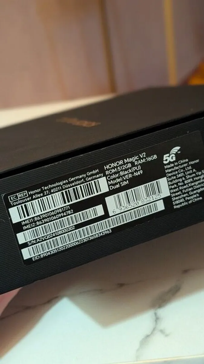 Honor Magic V2 512GB , 16GB RAM . Dual sim - Image 4