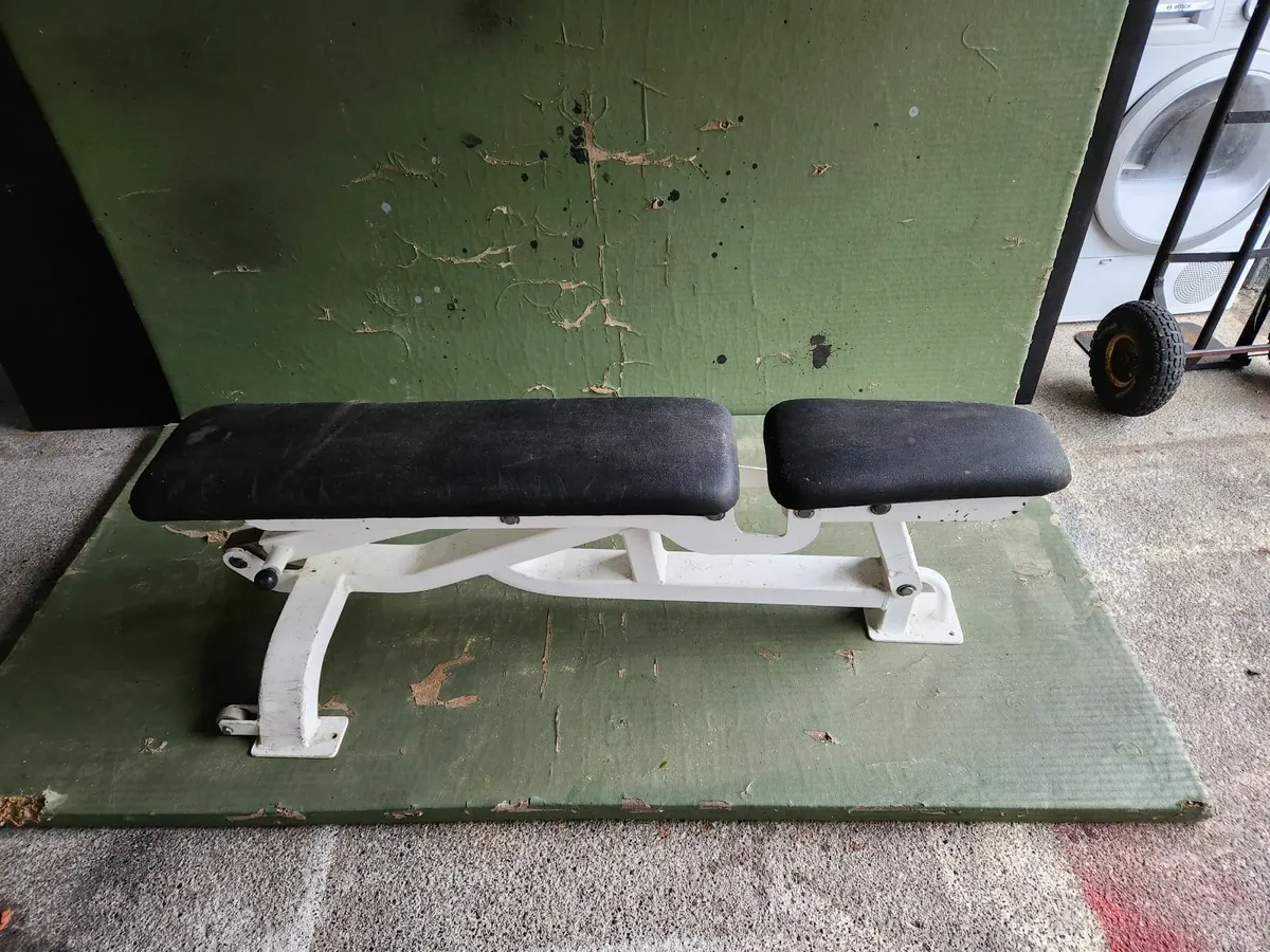 Weights bench and Gym mats - Image 2