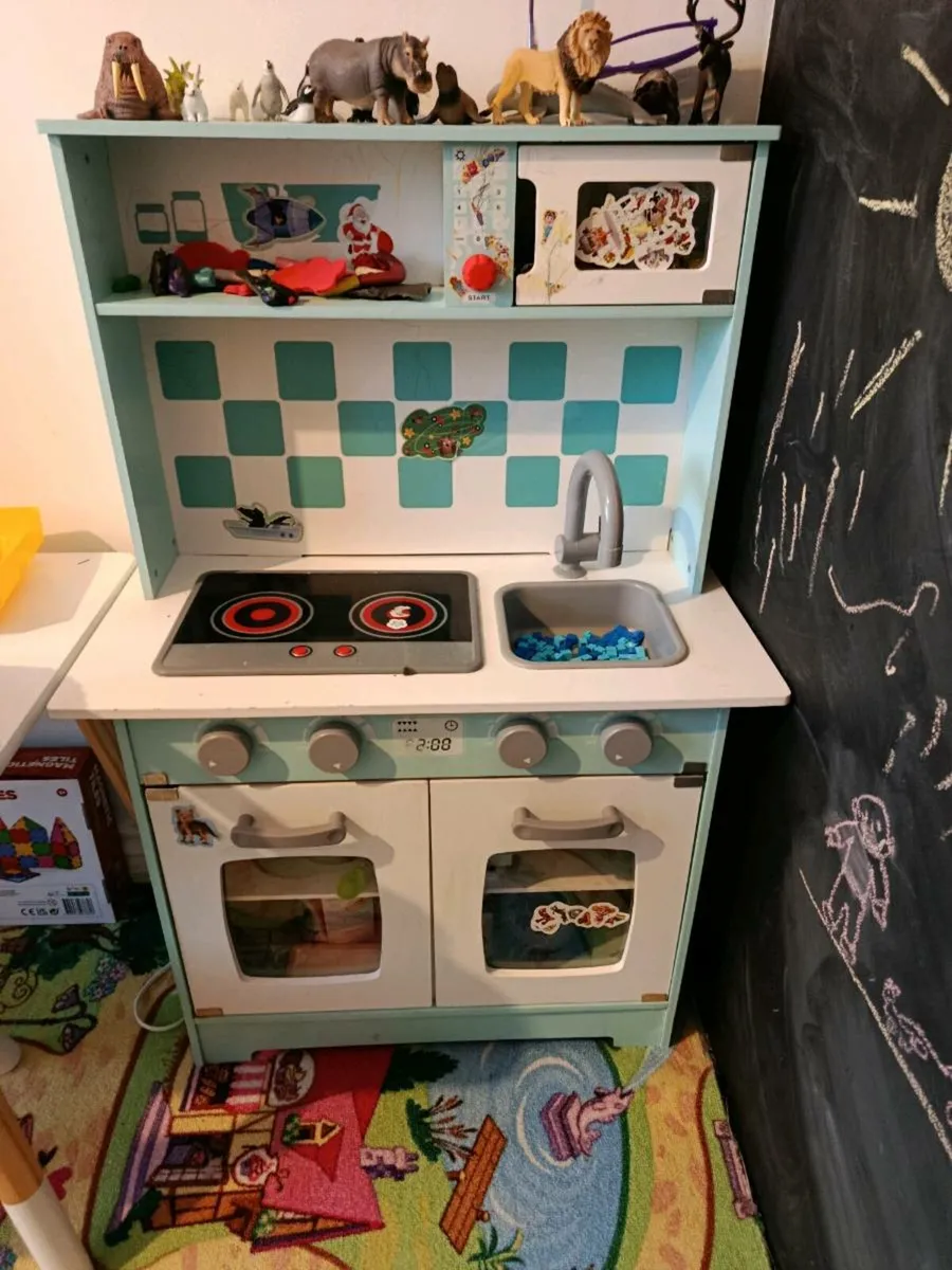 Wooden play kitchen - Image 1