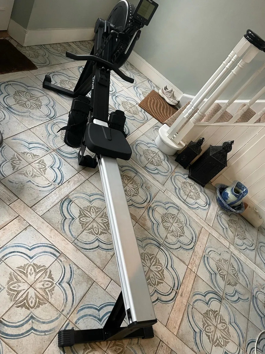 Rowing Machine - Image 2