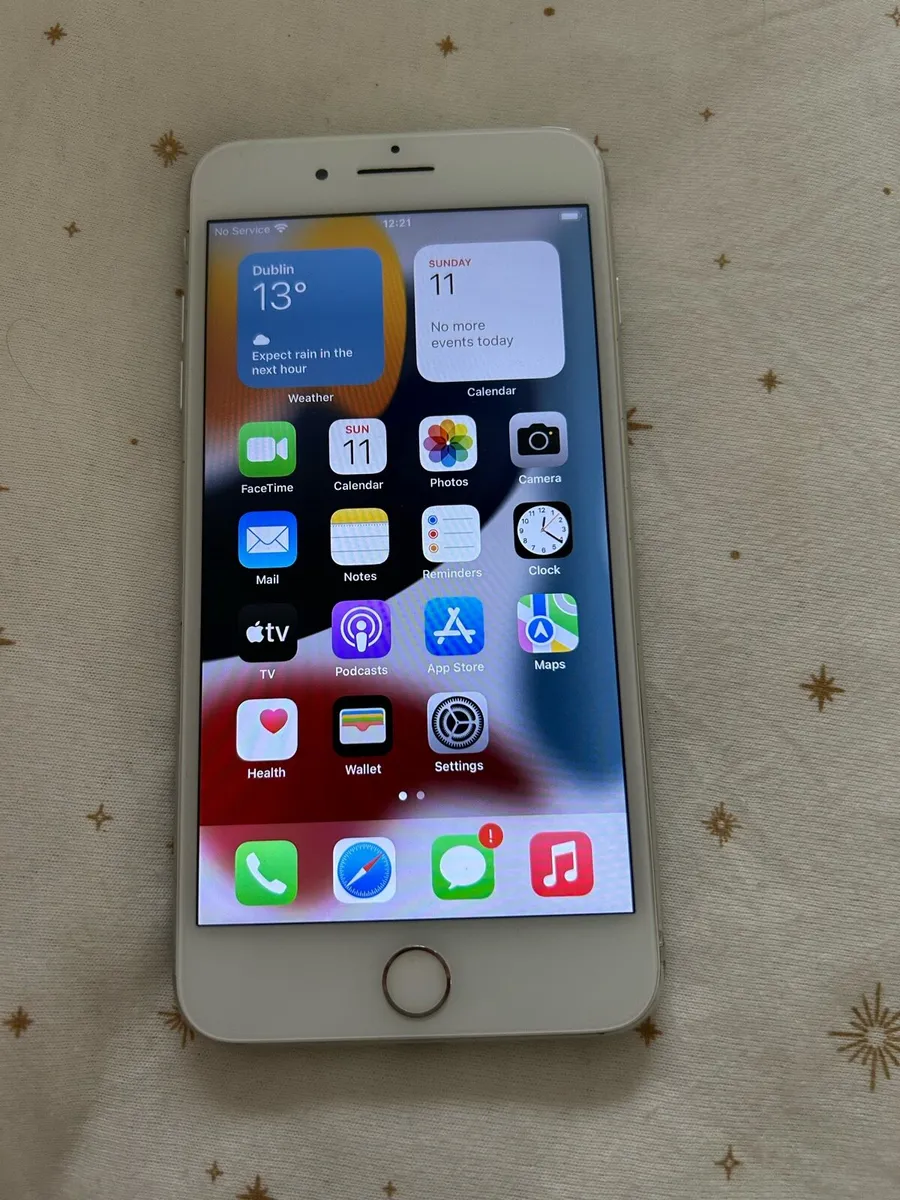 Apple iPhone 7 unlocked - Image 1