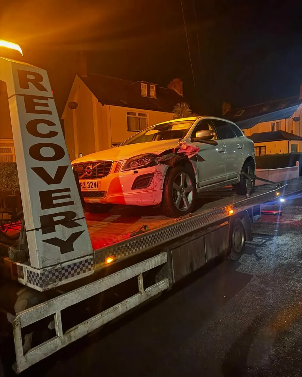 All vehicles bought for cash - Image 4