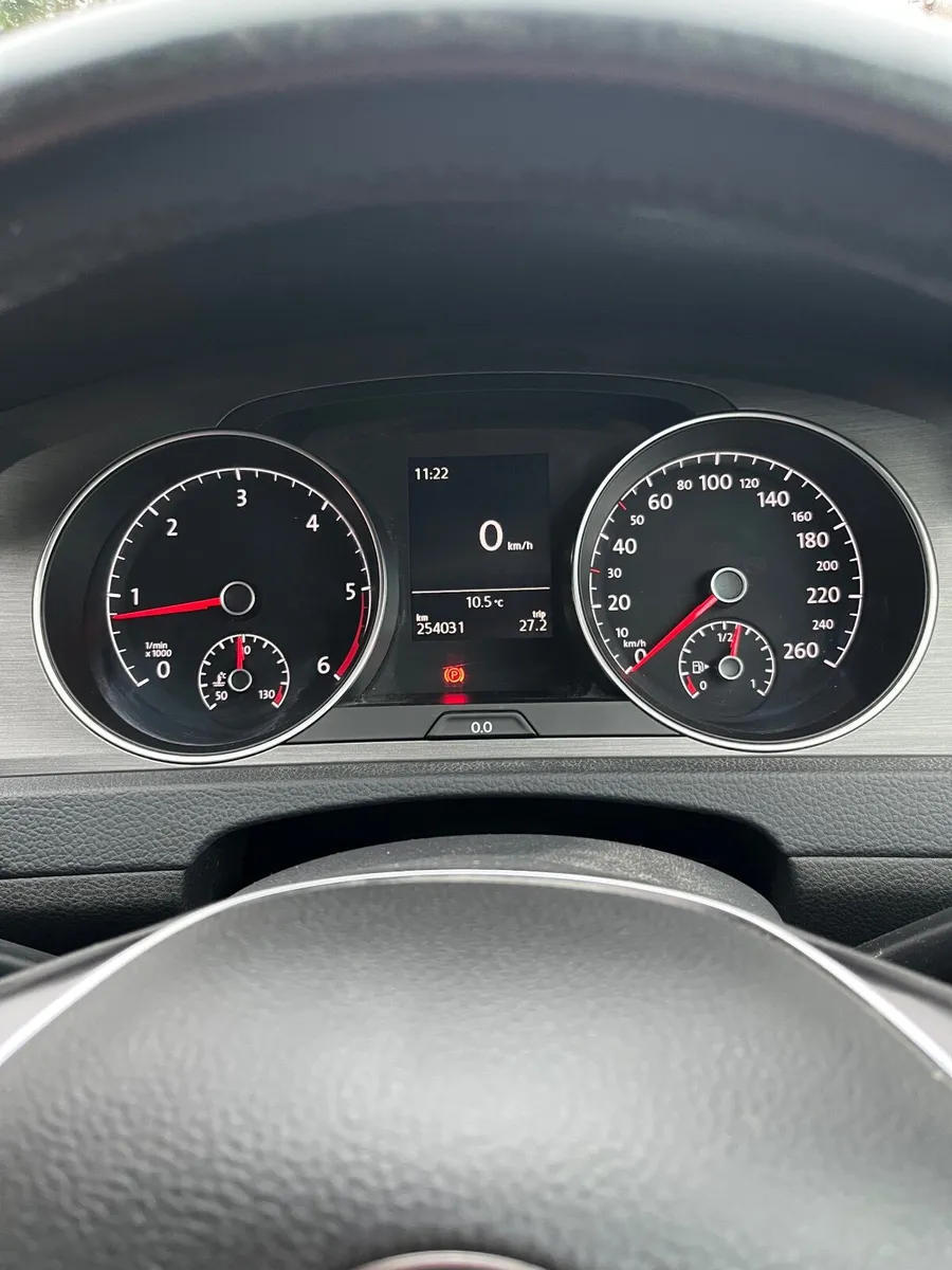 Volkswagen Golf 2013 - Image 2