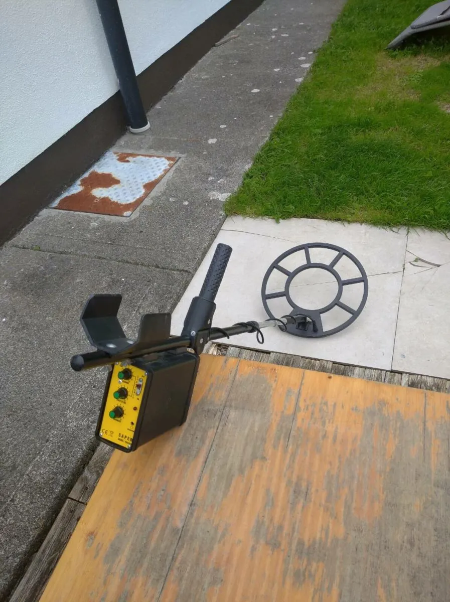 Metal det + sand scoop - Image 1