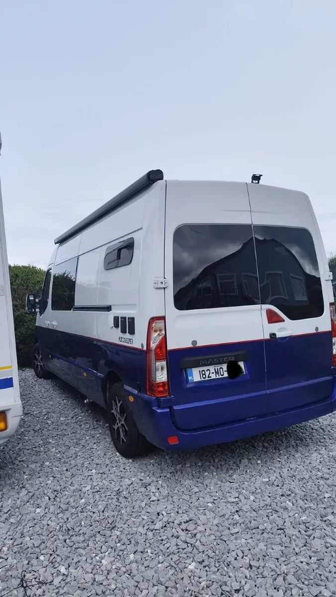 Renault Master camper - Image 1