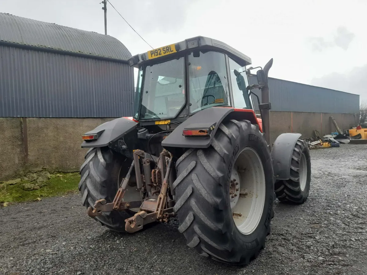 1997 MF 6180 - Image 4