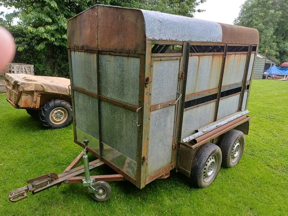 Tipping trailer - Image 1