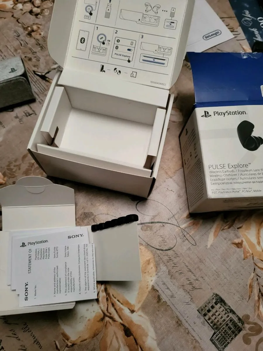 PlayStation pulse explore ear buds - Image 2