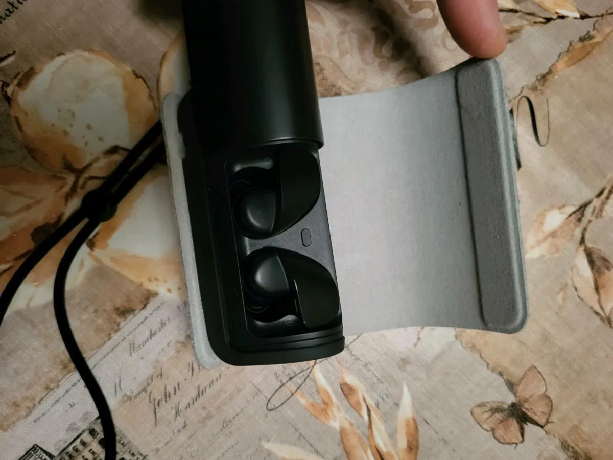 PlayStation pulse explore ear buds - Image 4