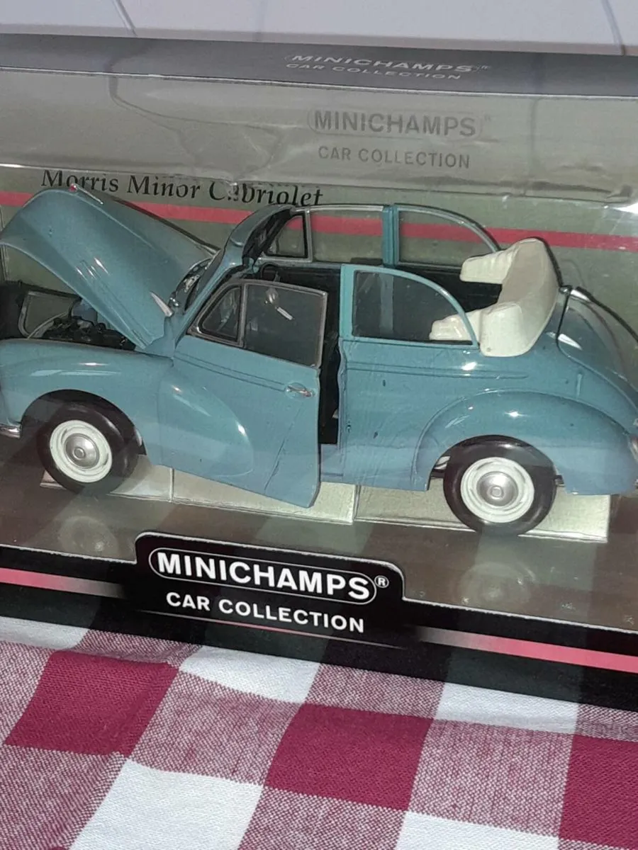 Minichamps Morris Minor Convertible - Image 1