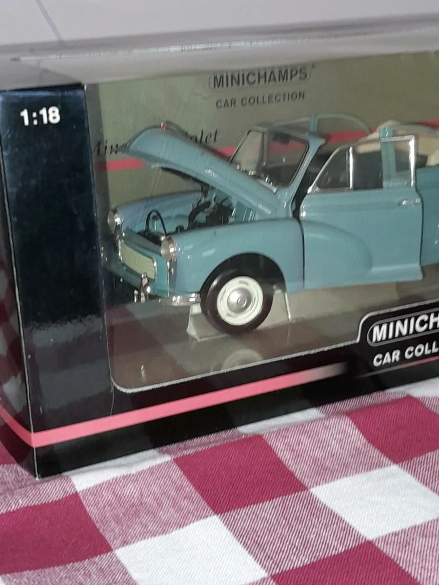 Minichamps Morris Minor Convertible - Image 2