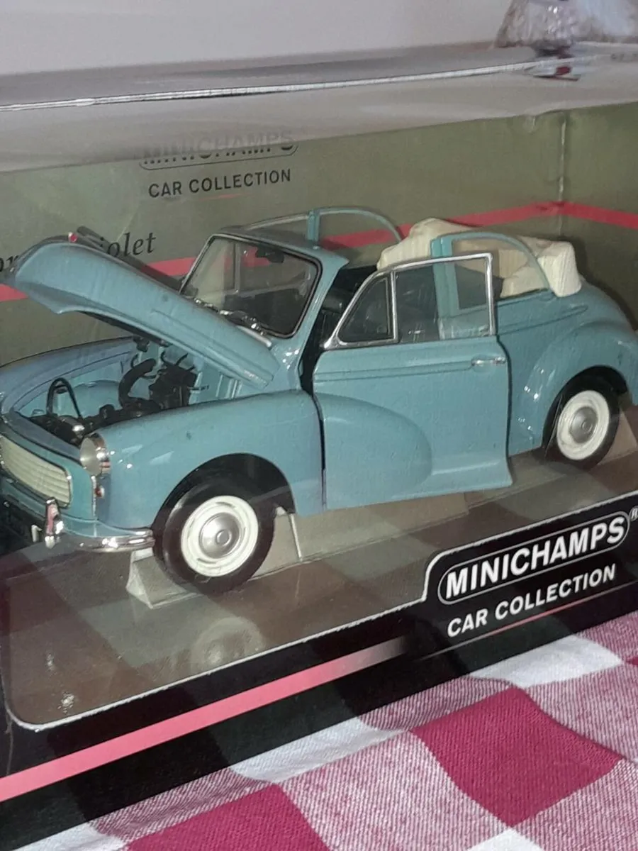 Minichamps Morris Minor Convertible - Image 3